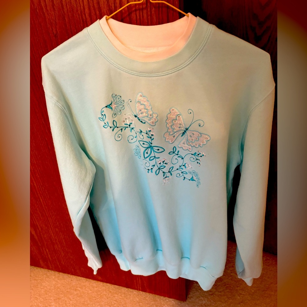 Butterfly Embroidered Sweatshirt - Light Blue